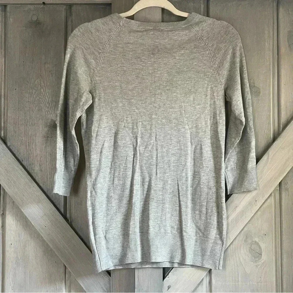 Chelsea &‎ Theodore Classy Sweater - Picture 3 of 6